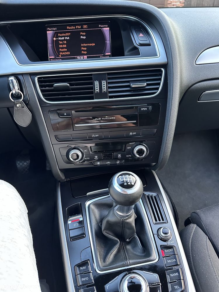 Audi A4 Limousine - 6