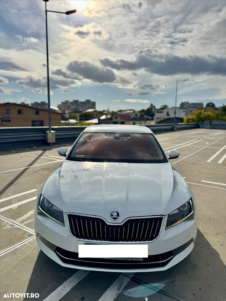 Skoda Superb 2.0 TDI DSG Ambition - 8