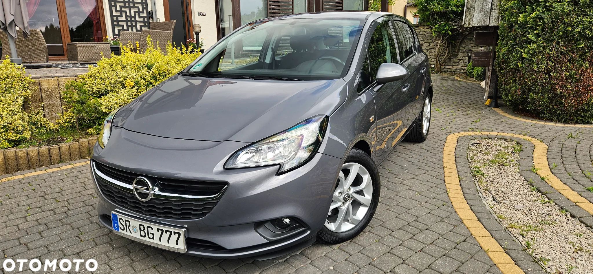 Opel Corsa 1.4 Cosmo - 1