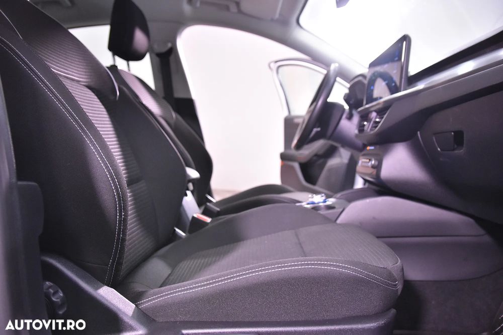 Ford Focus - 11