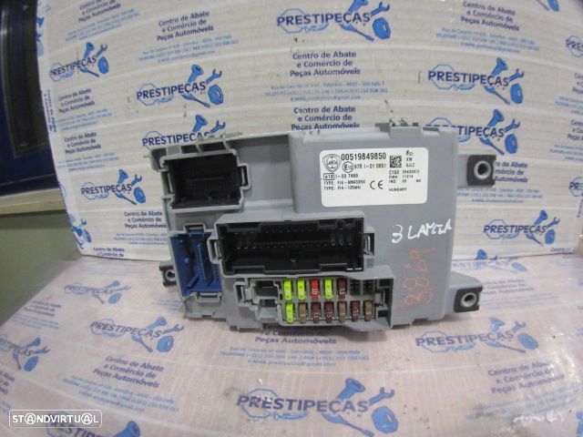 Caixa Fusiveis 00519849850 LANCIA YPSILON 2014 1.2 69CV 5P BRANCO ORIGINAL - 1