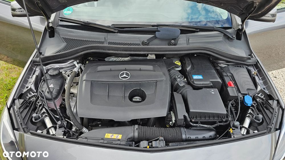 Mercedes-Benz Klasa B 180 d Edition - 31