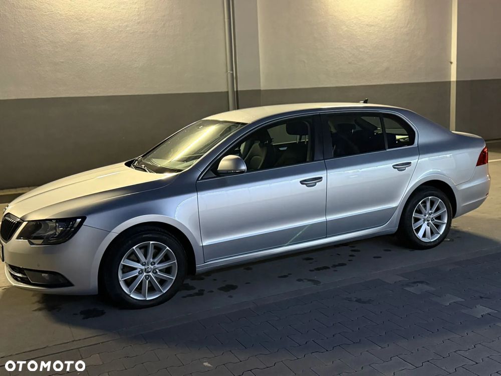 Skoda Superb 2.0 TDI Elegance Outdoor DSG - 10