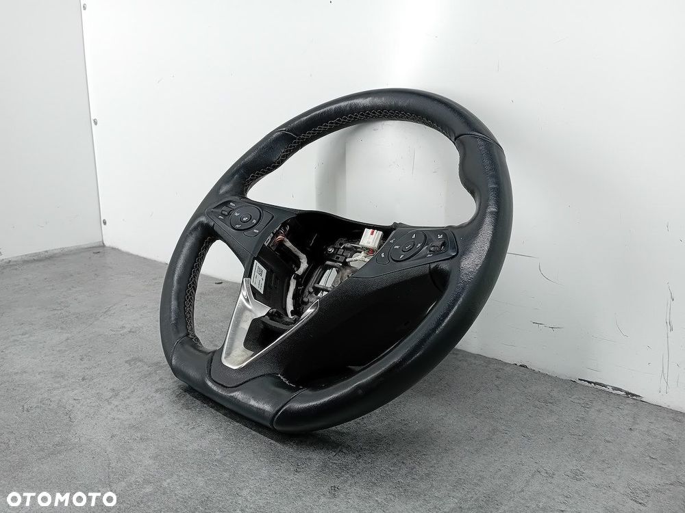 KIEROWNICA OPEL CORSA F 12023953A 647388800B - 3