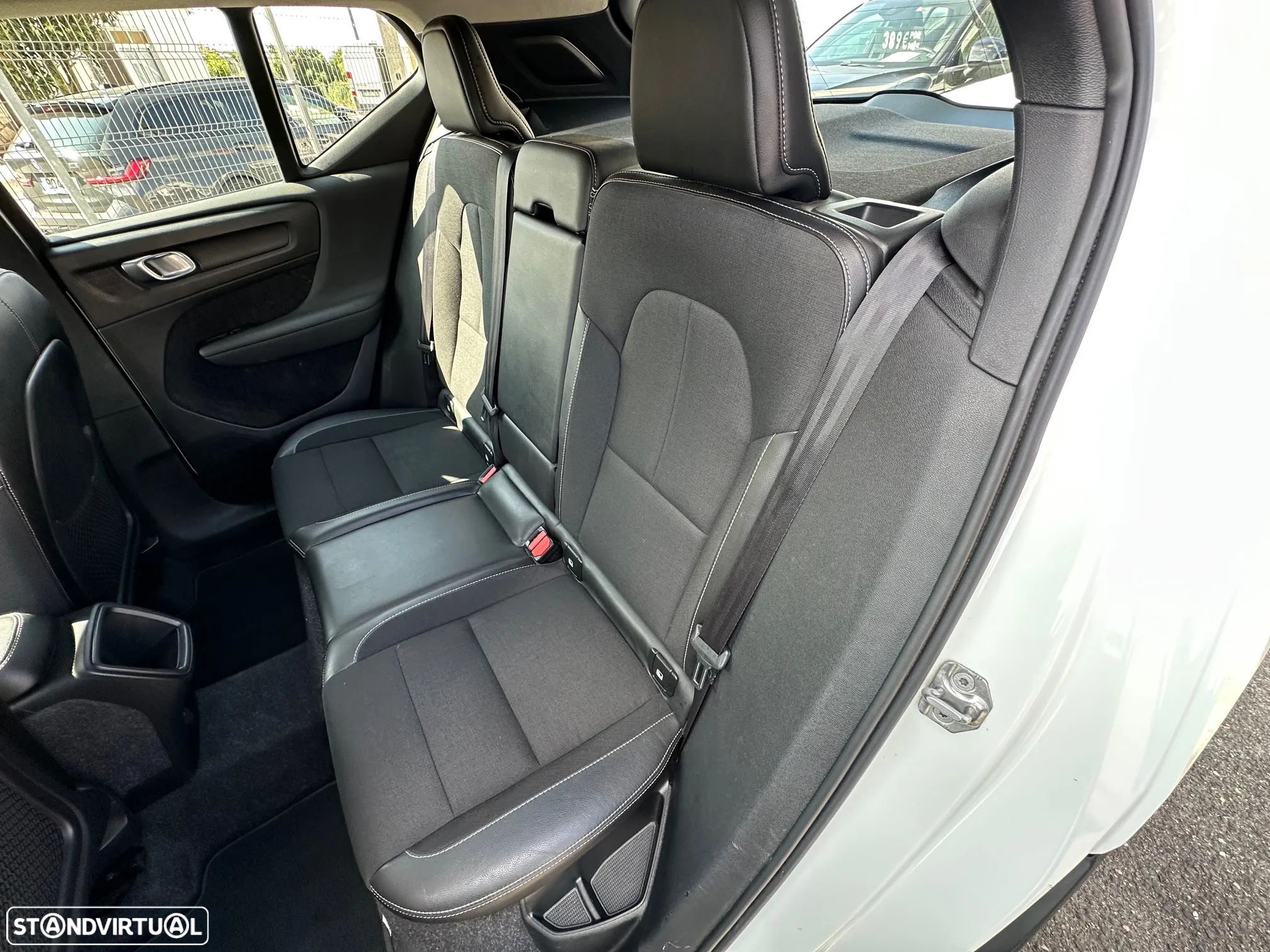 Volvo XC 40 2.0 D3 Momentum Geartronic - 17