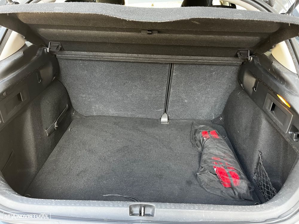 Citroën C4 1.6 HDi Seduction - 8