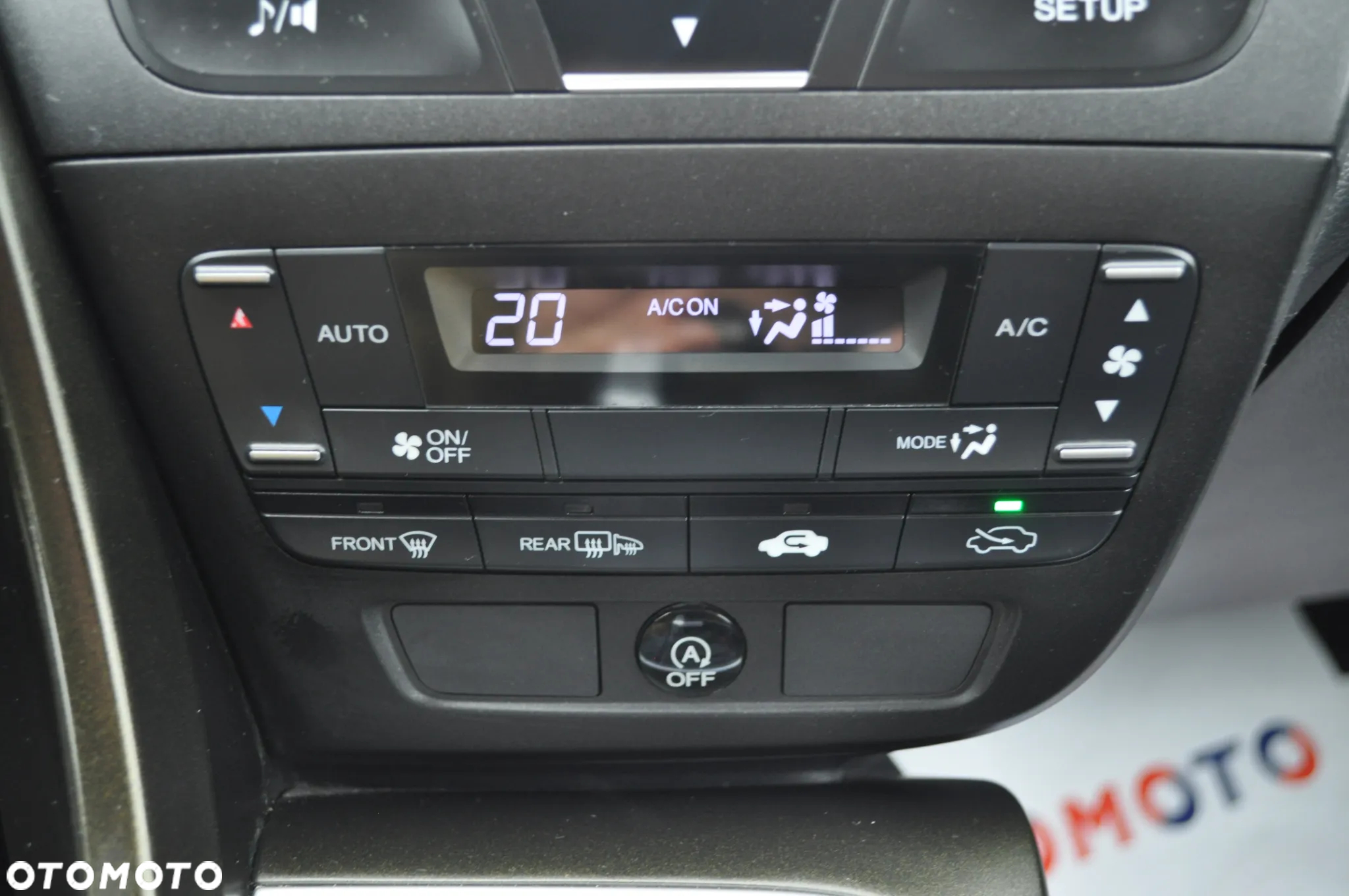 Honda Civic 1.4 i-VTEC Comfort - 26