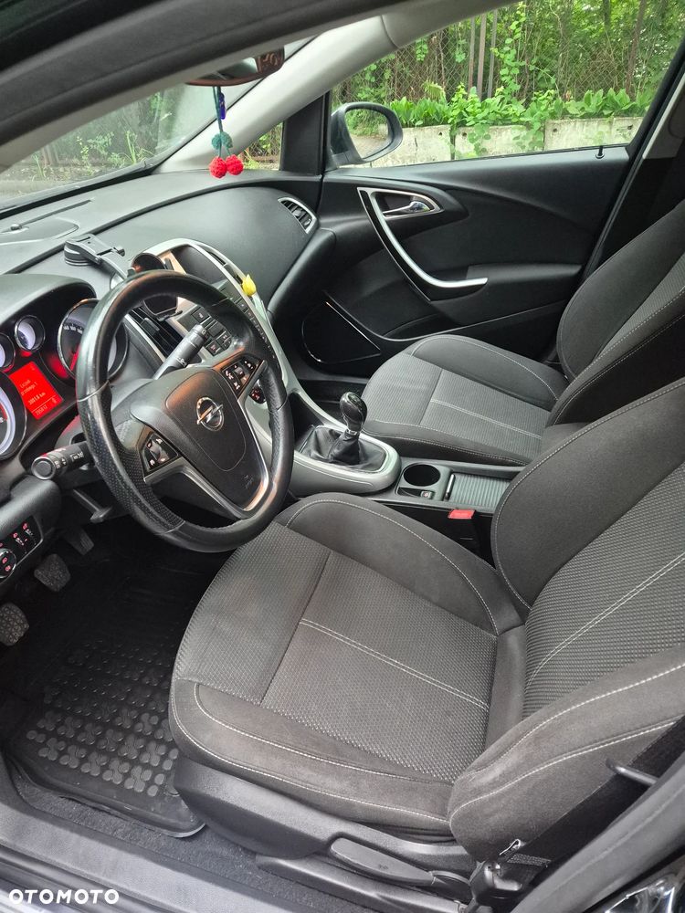 Opel Astra 1.6 Sport - 12