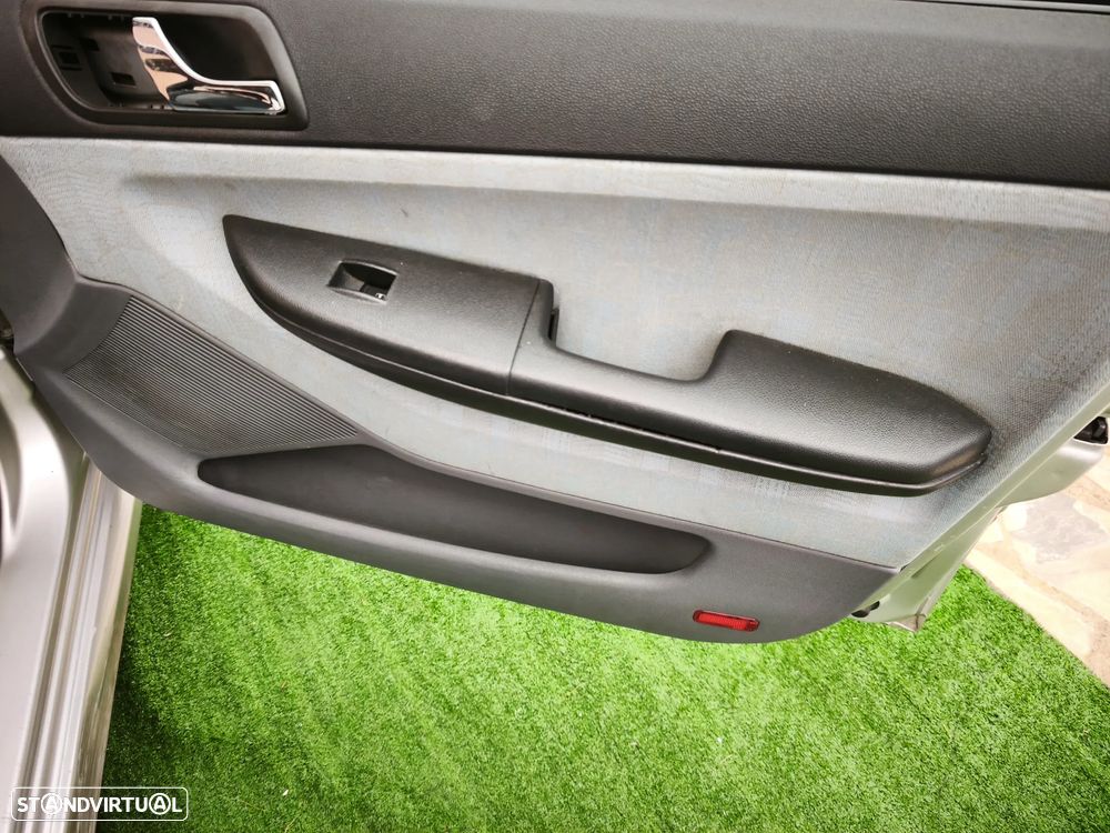 Skoda Fabia 1.4 Comfort AC - 9