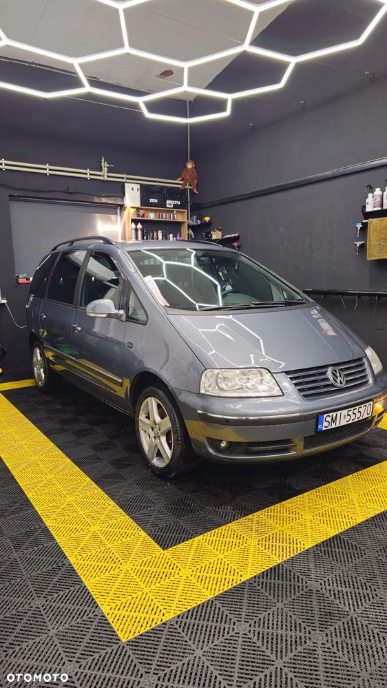 Volkswagen Sharan 1.9 TDI Comfortline - 1