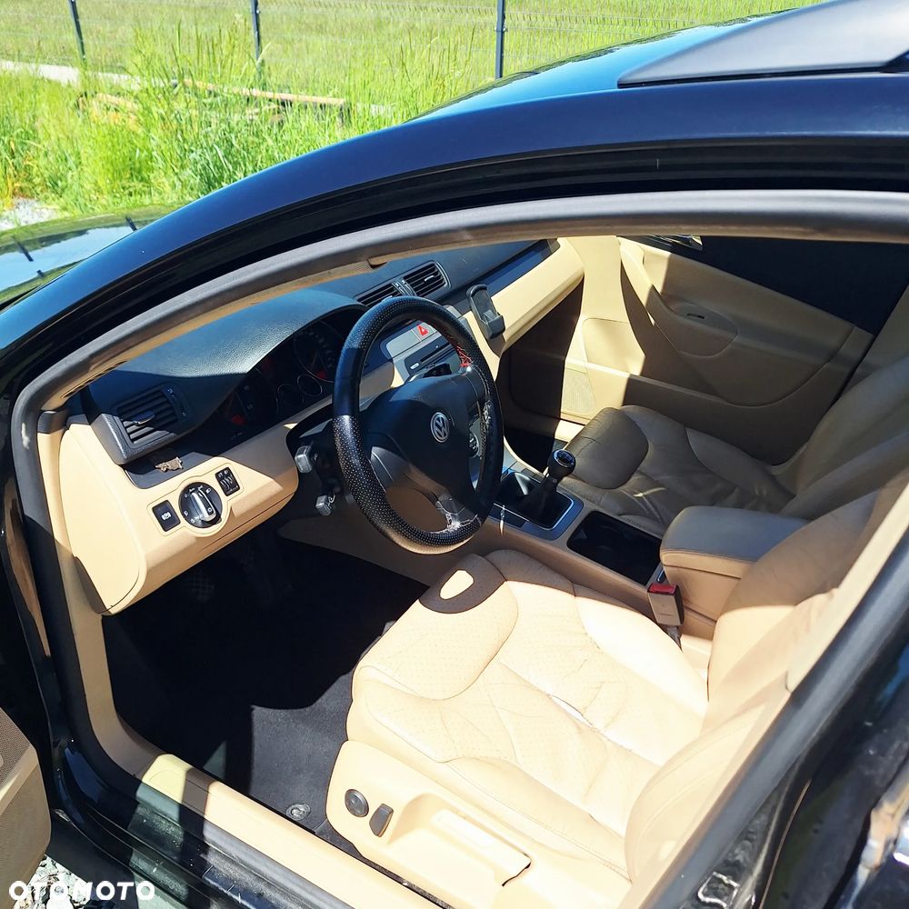 Volkswagen Passat 2.0 TDI DPF Comfortline - 13
