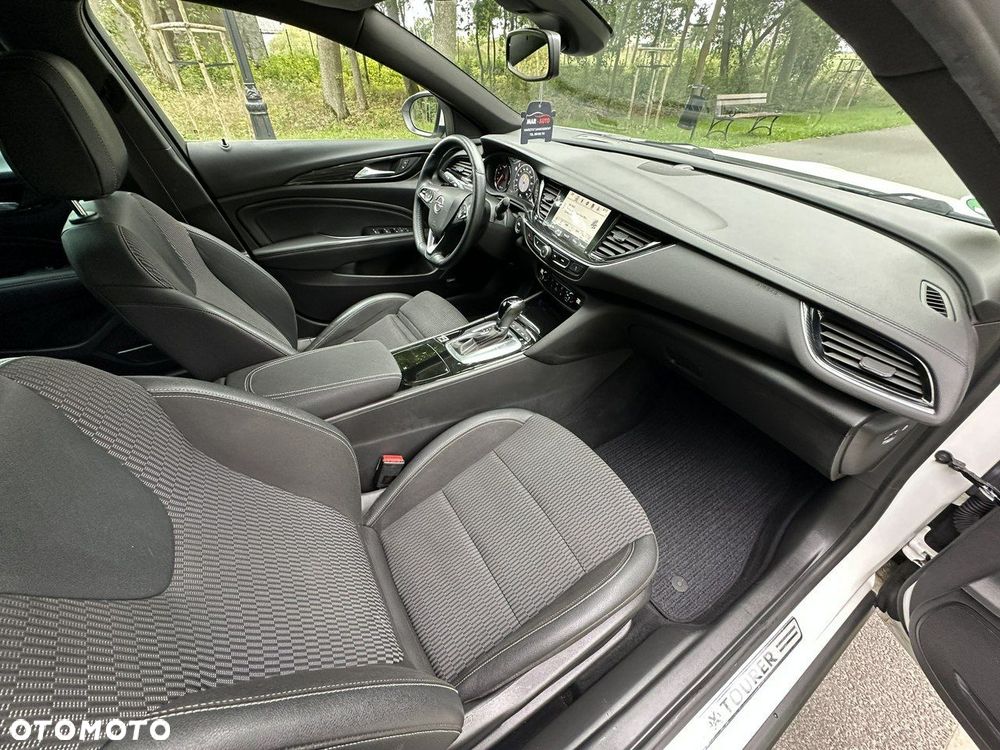 Opel Insignia - 32