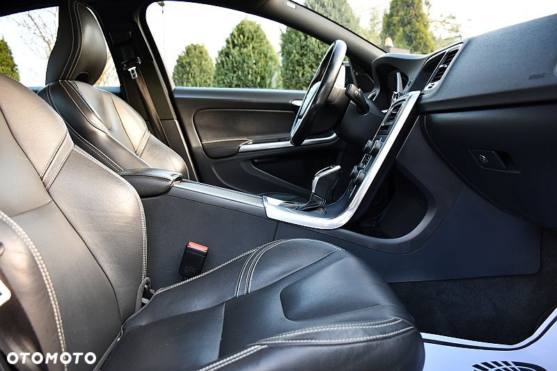 Volvo S60 D3 Geartronic Momentum - 7