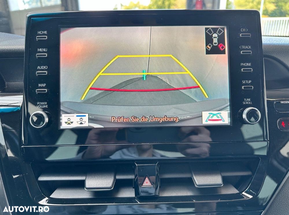 Toyota Camry Executive - 15