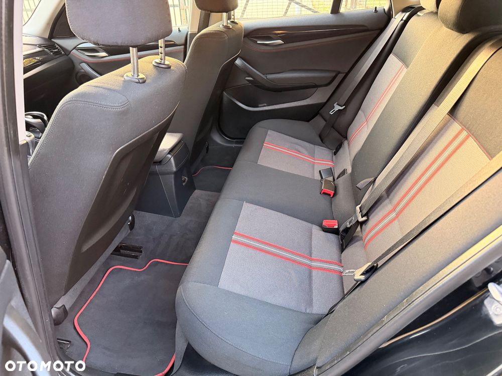 BMW X1 sDrive18d xLine - 10