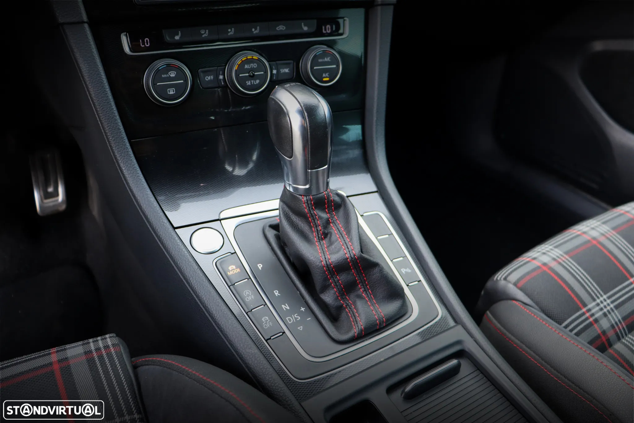 VW Golf 2.0 TSi GTi DSG - 33