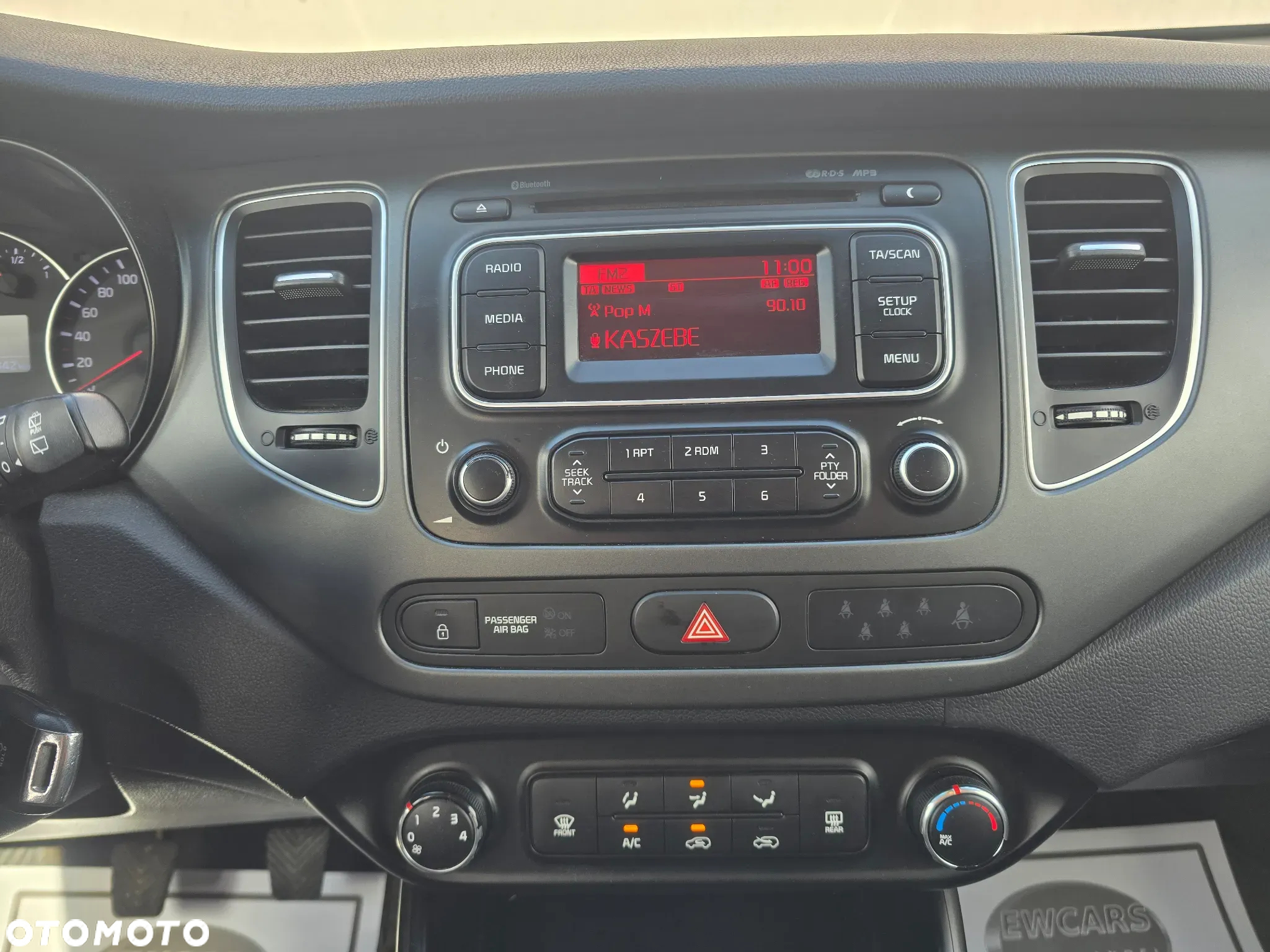 Kia Carens 1.7 CRDi XL 7os - 11