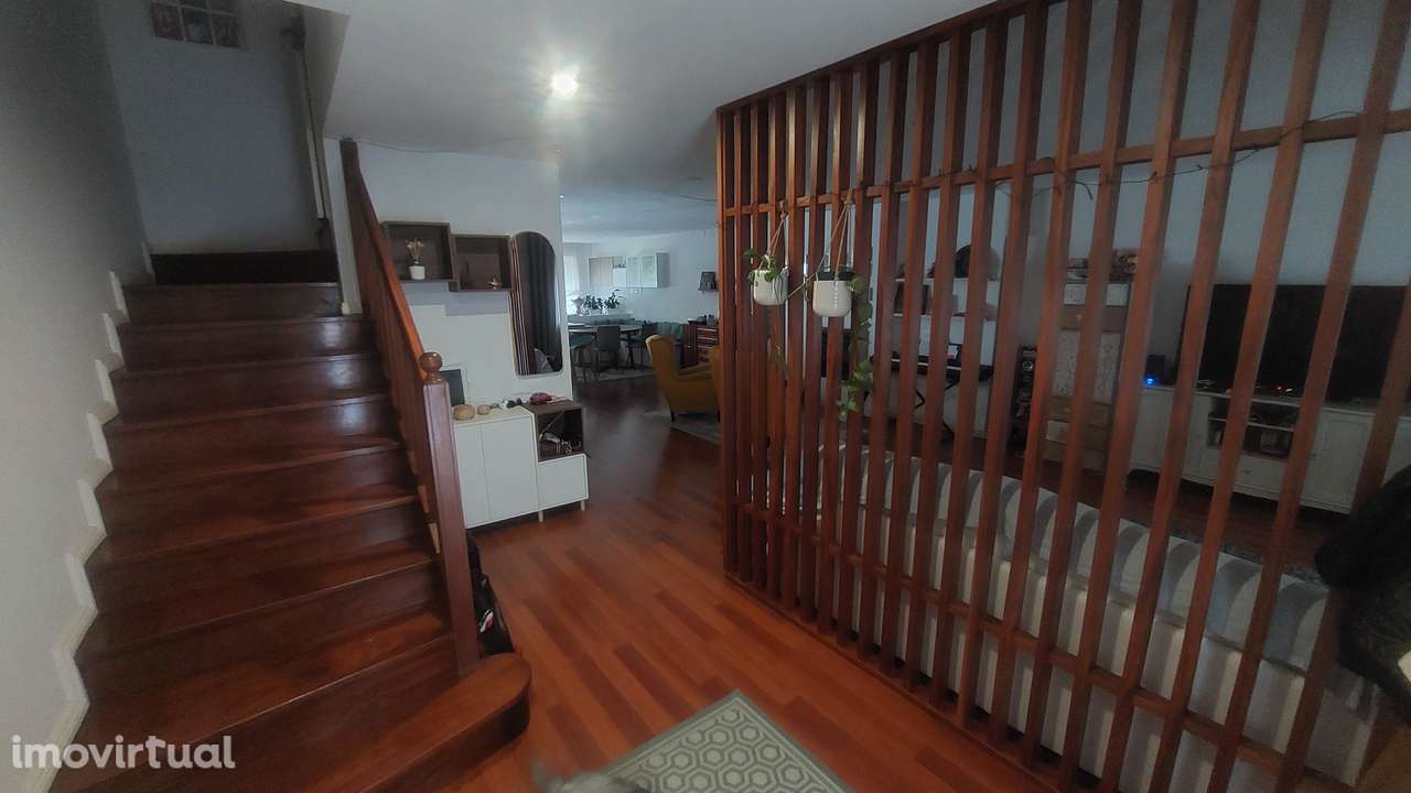 Moradia T5 com jardim e varanda em Guimarães - Grande imagem: 4/13
