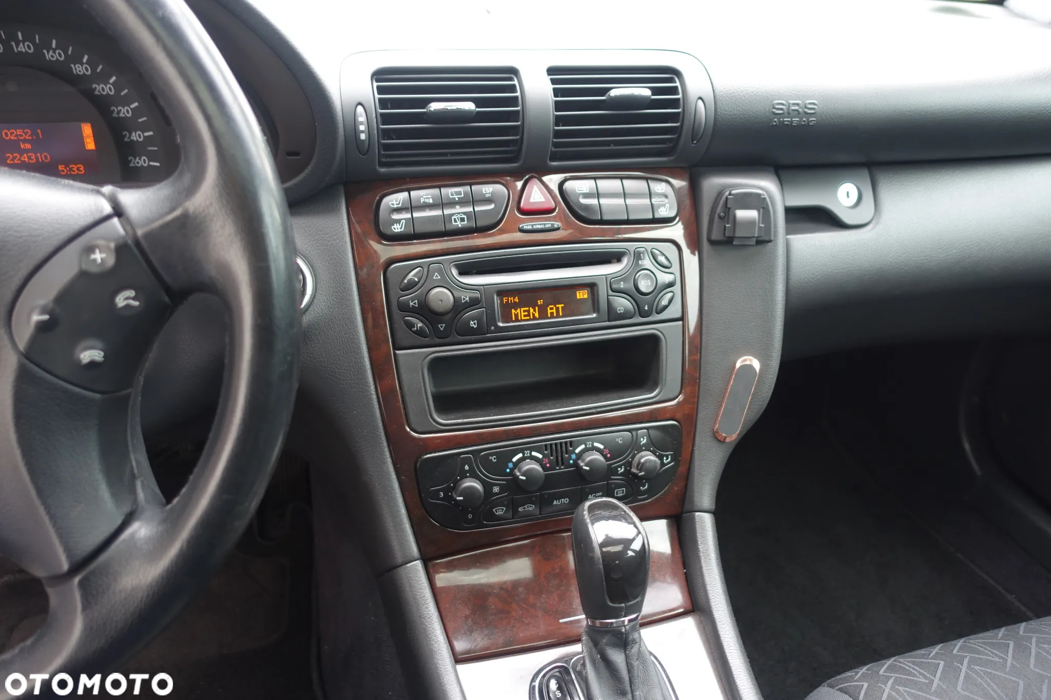 Mercedes-Benz Klasa C 180 T Kompressor Automatik Avantgarde - 22