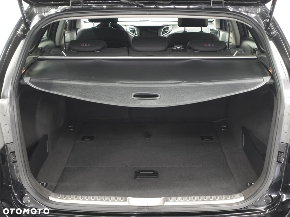 Hyundai i40 Kombi blue 1.7 CRDi Trend - 23