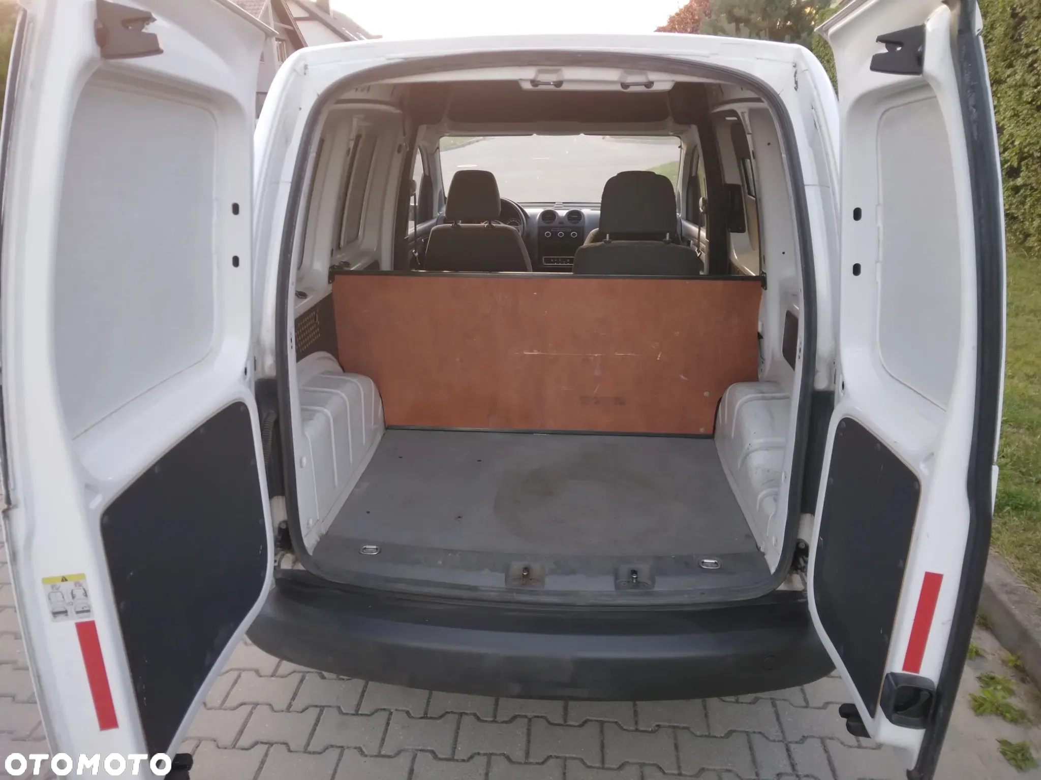 Volkswagen Caddy - 9