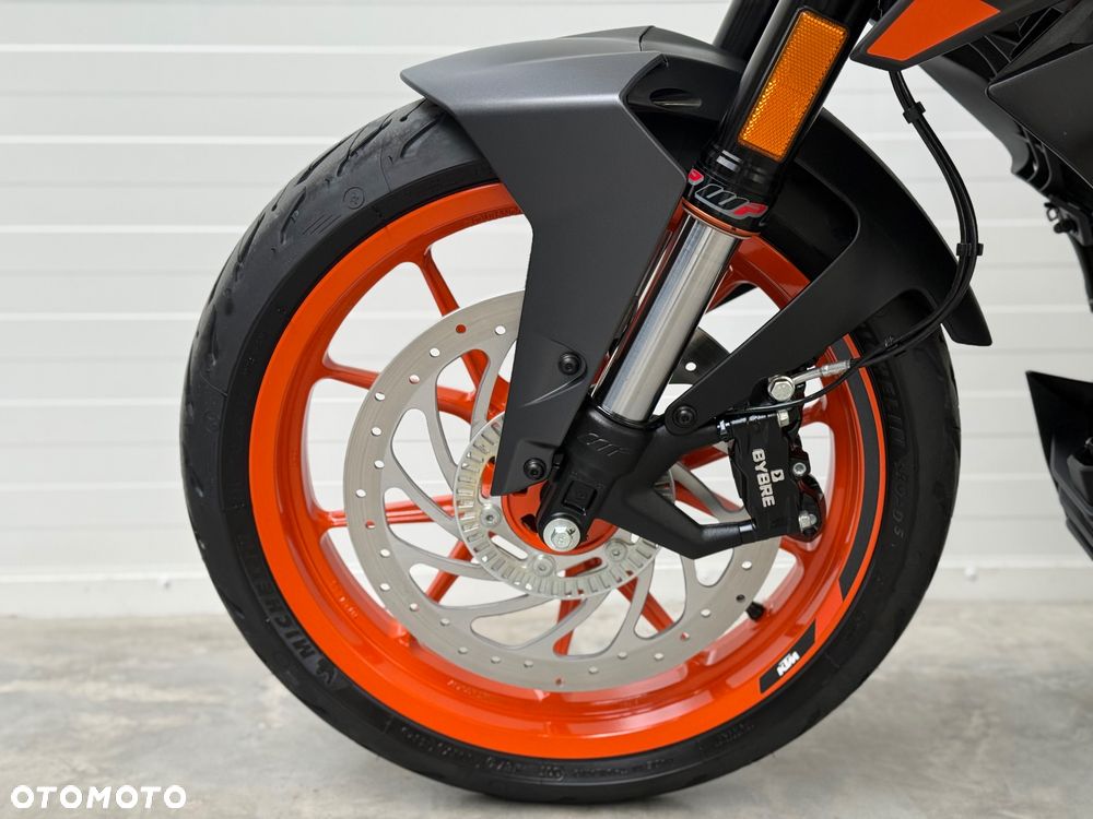 KTM Duke - 25