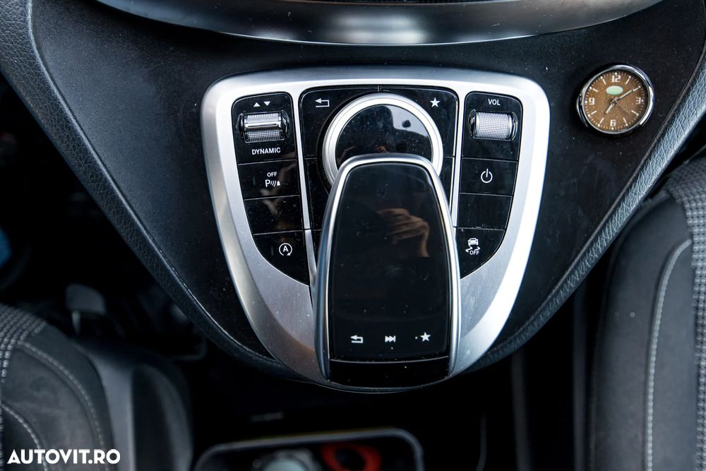 Mercedes-Benz V 300 d Compact Avantgarde - 25