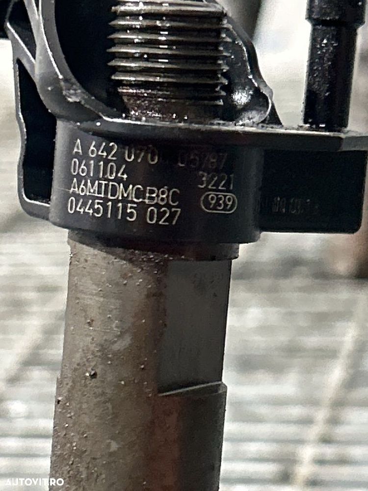 Injector Mercedes ML W164 3.0 D 2005 - 2008 224CP 642.940 (1200) Diesel A6420700587 - 4