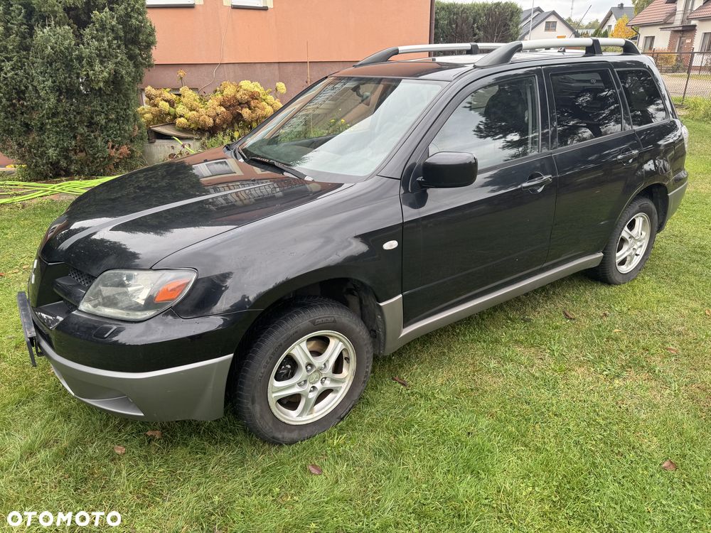 Mitsubishi Outlander 2003 photo 2