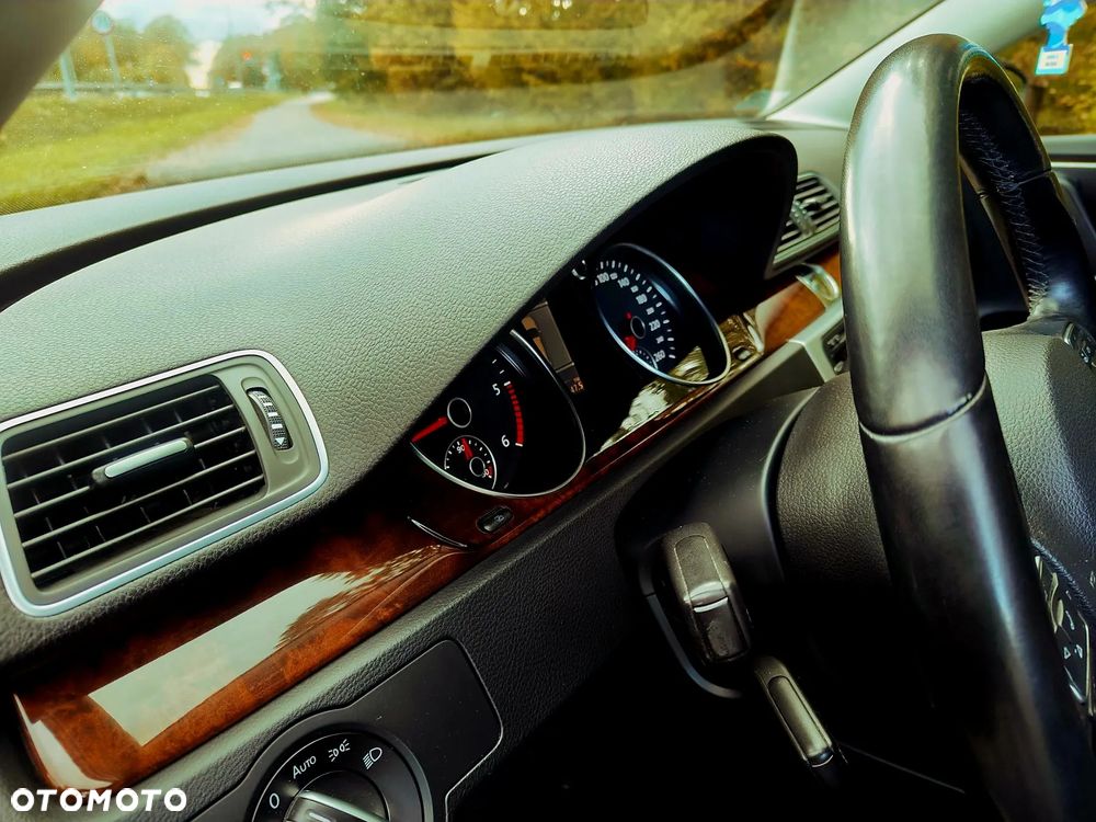 Volkswagen Passat Variant 2.0 TDI 4Motion Highline - 33