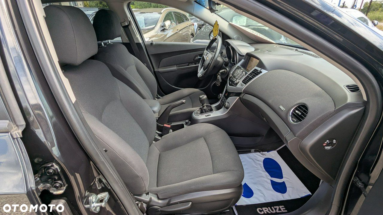 Chevrolet Cruze - 18
