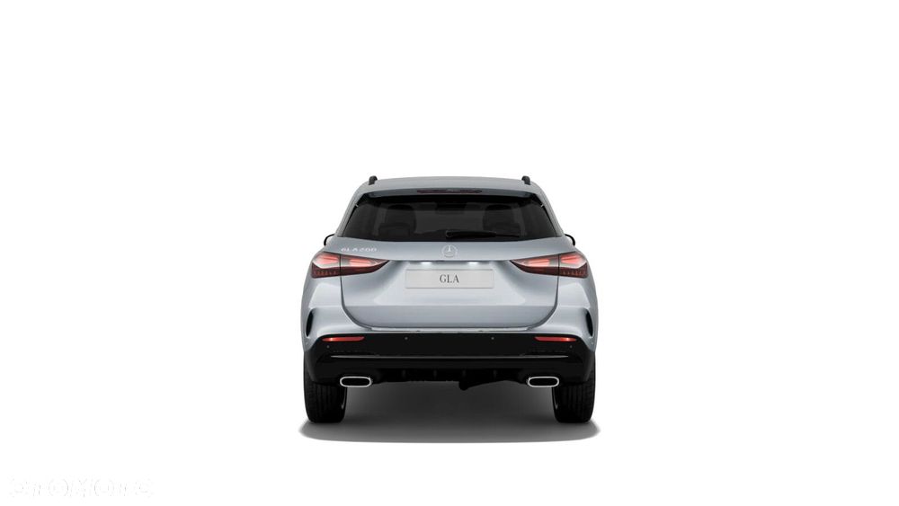 Mercedes-Benz GLA - 15