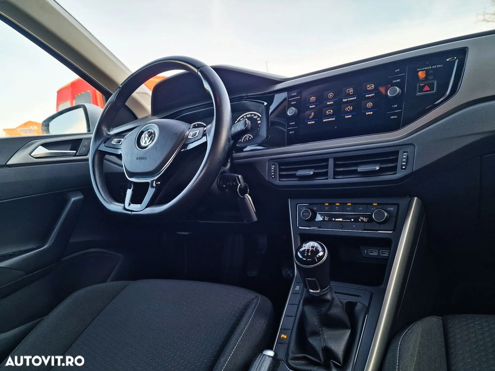 Volkswagen Polo 1.6 TDI SCR Highline - 9