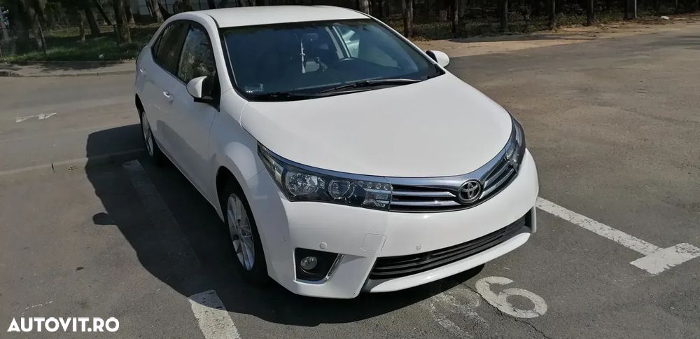 TOYOTA Corolla 2015