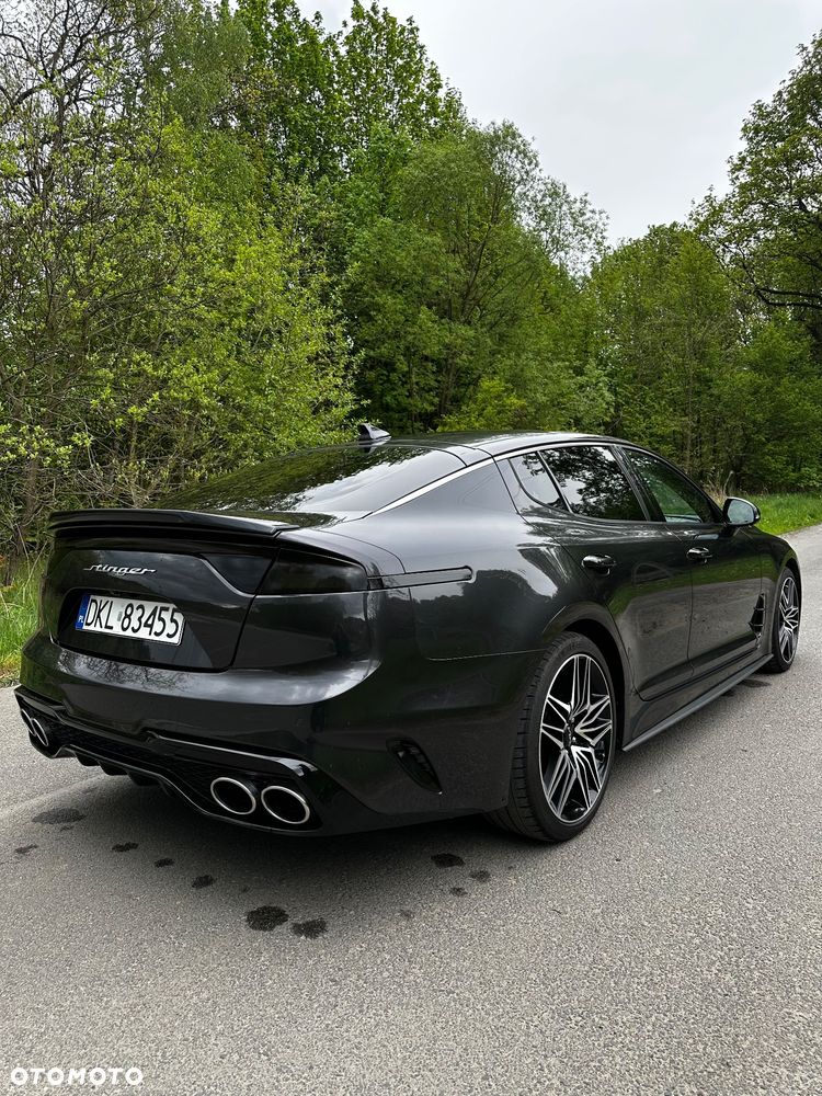 Kia Stinger - 4