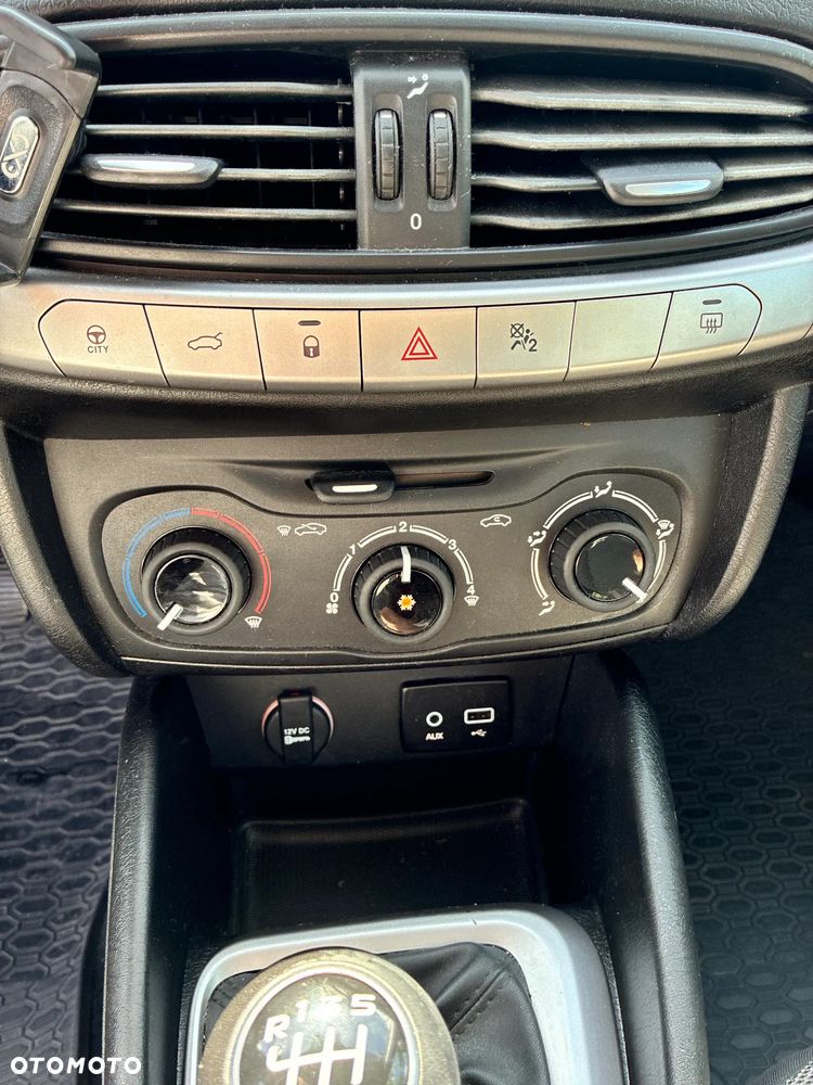 Fiat Tipo 1.6 MultiJet 16v Pop - 27
