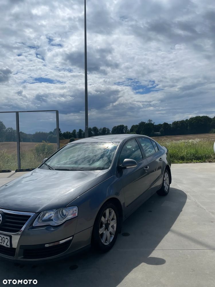 Volkswagen Passat - 8