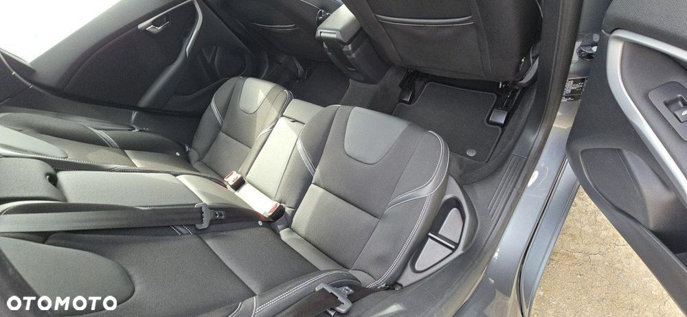 Volvo V40 - 21