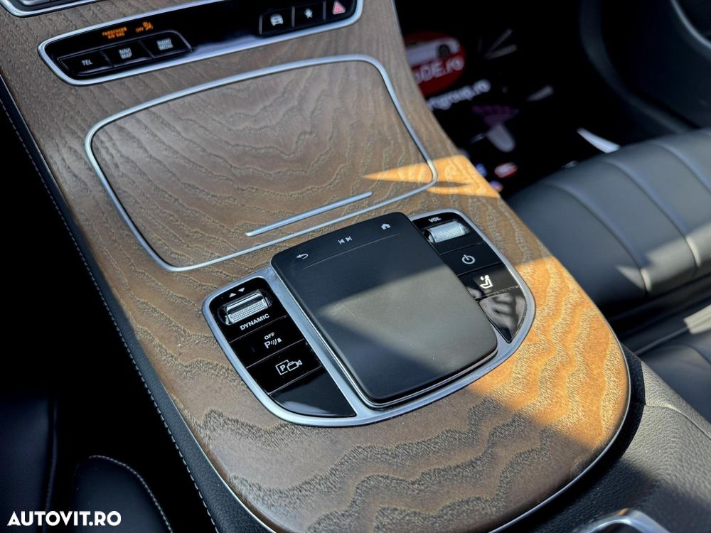 Mercedes-Benz E - 16