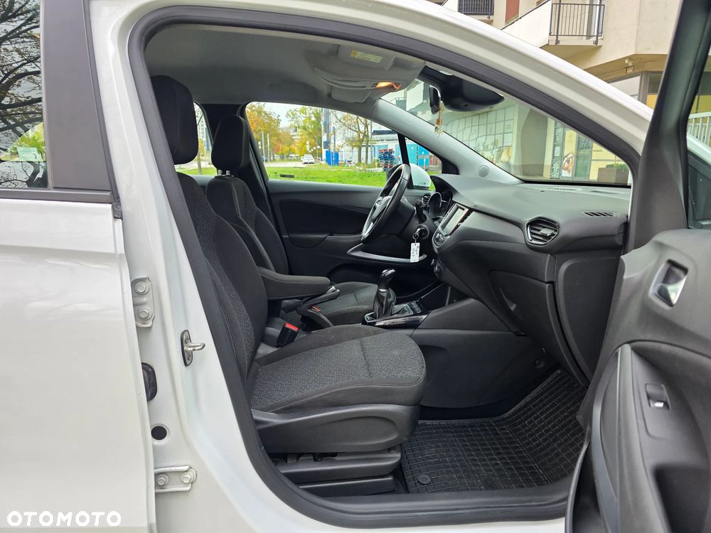 Opel Crossland X 1.2 Enjoy - 31