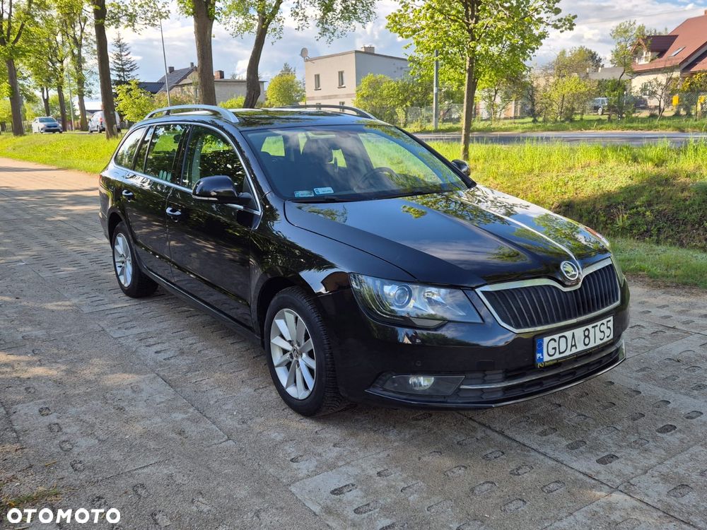 Skoda Superb 2.0 TDI Ambition DSG - 25