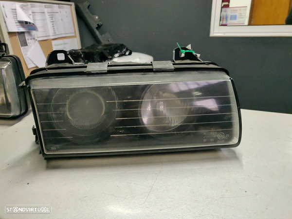 Farol Frente Direito / Otica Direita Bmw 3 (E36)  63121393272 Zkw 519.