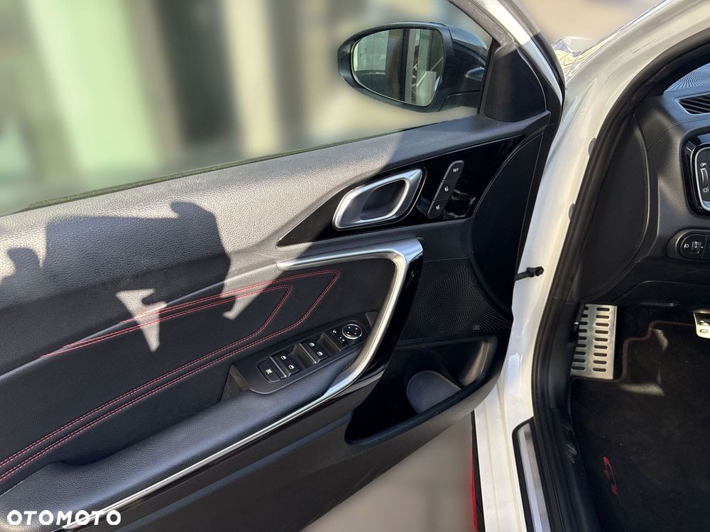 Kia ProCeed 1.6 T-GDI GT DCT - 10