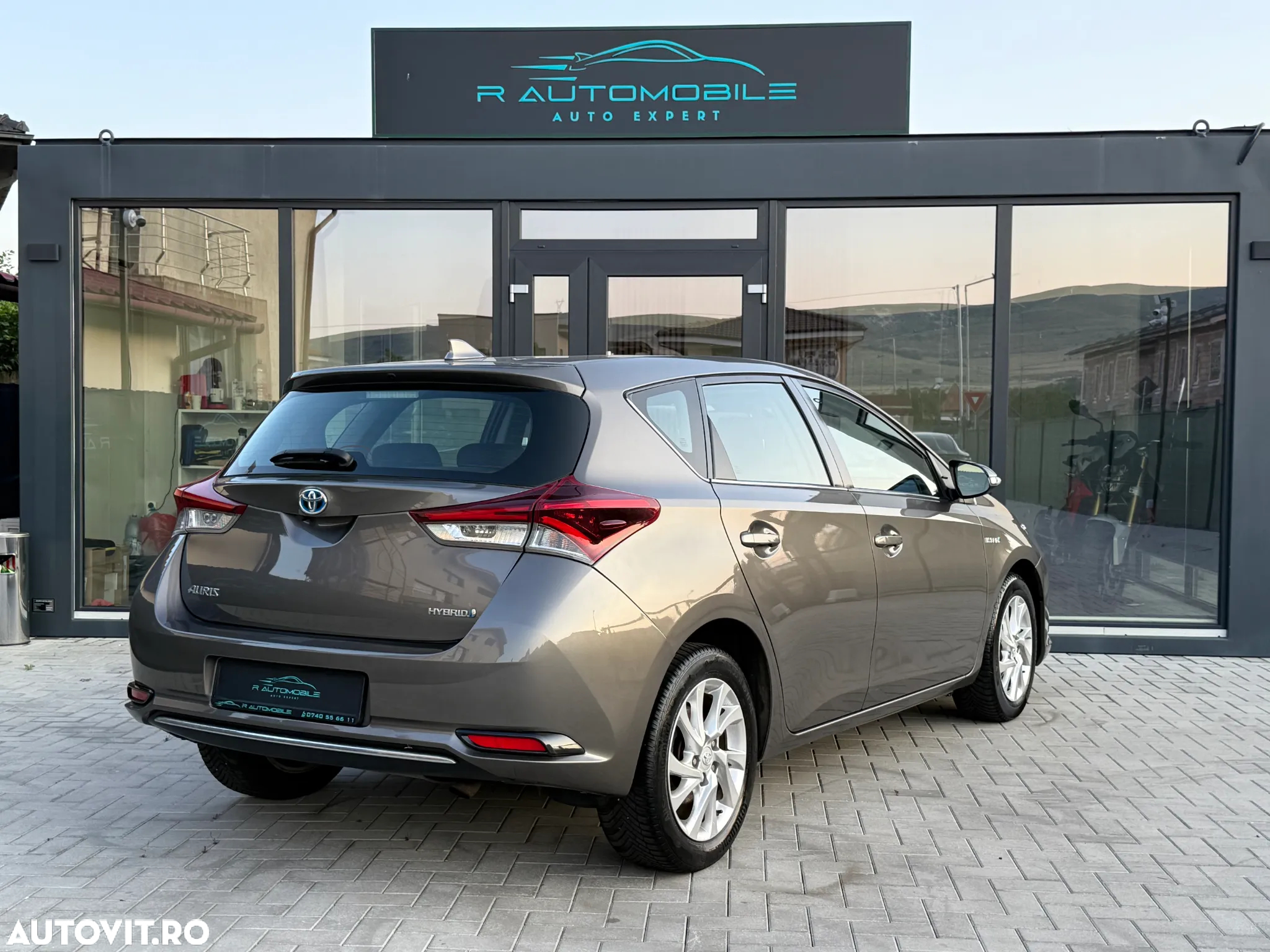 Toyota Auris 1.8 VVT-i Hybrid Automatik Comfort - 3
