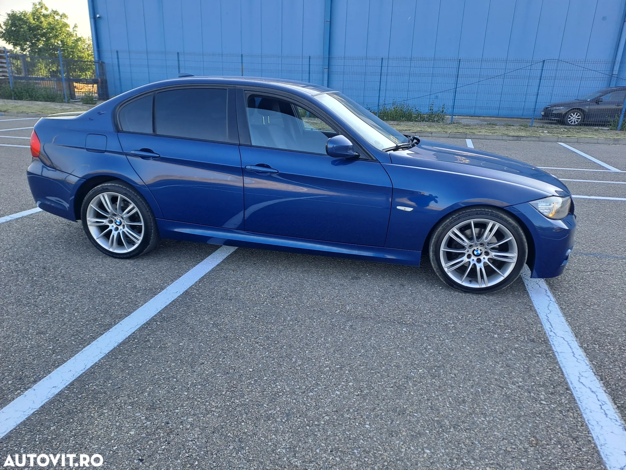 BMW Seria 3 318d - 10