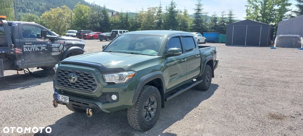 Toyota Tacoma - 1