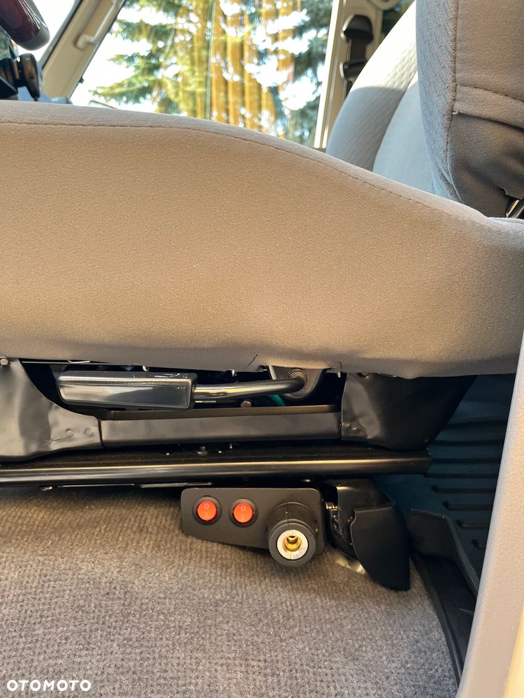 Toyota Land Cruiser - 18