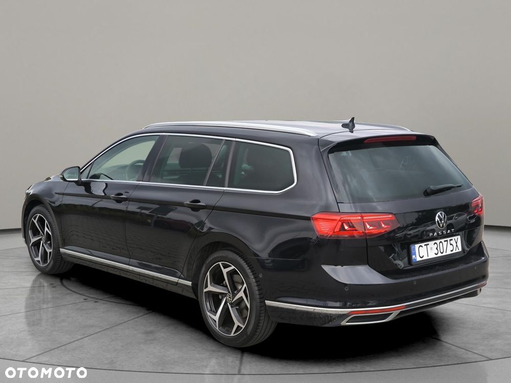 Volkswagen Passat Variant 2.0 TDI Elegance DSG - 4