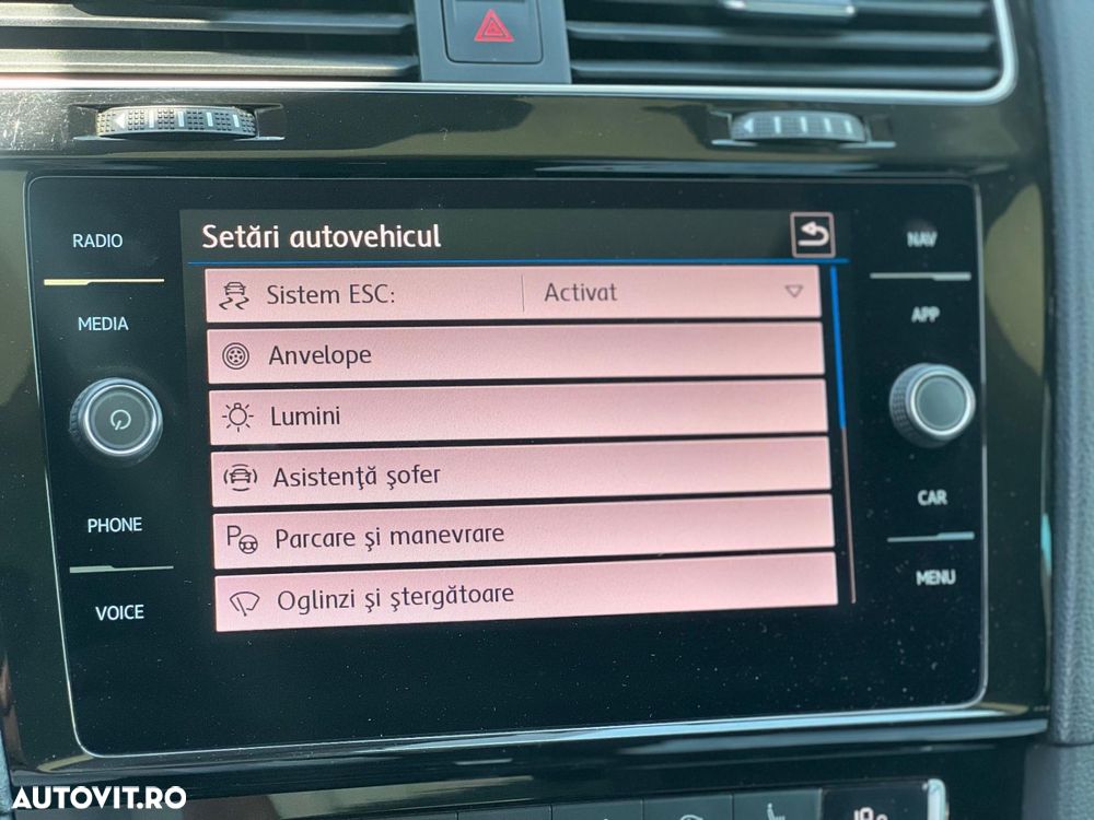 Volkswagen Golf 1.6 TDI DSG Highline - 25