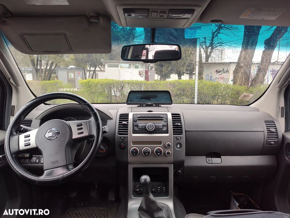 Nissan Pathfinder 2.5 dCi LE Plus - 3